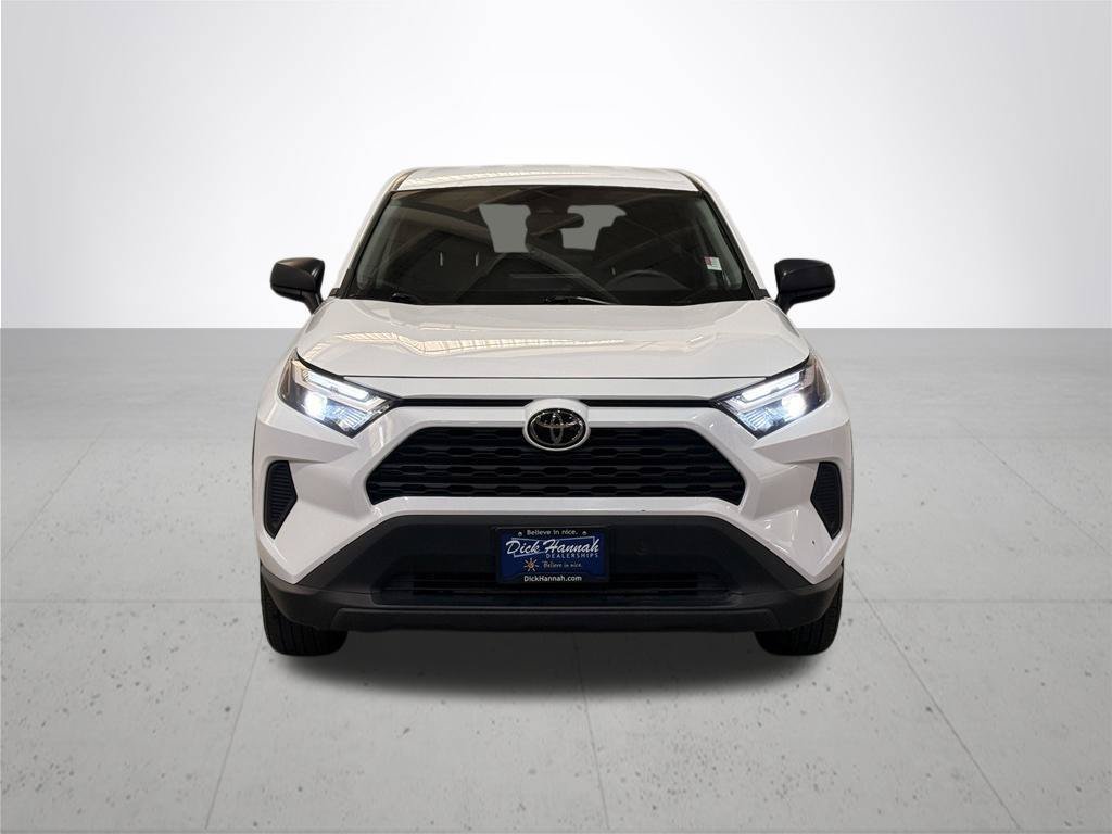 Used 2025 Toyota RAV4 LE AWD/4WD image 4