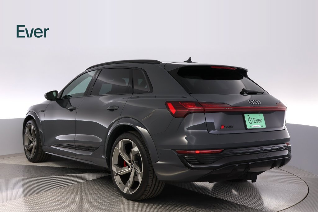 Used 2024 Audi Q8 e-tron Premium Plus w/ Prestige Package AWD/4WD image 17