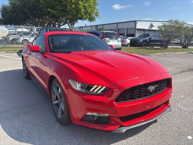 Used 2017 Ford Mustang Coupe RWD image 3