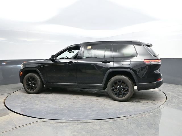 Used 2024 Jeep Grand Cherokee L Laredo image 6