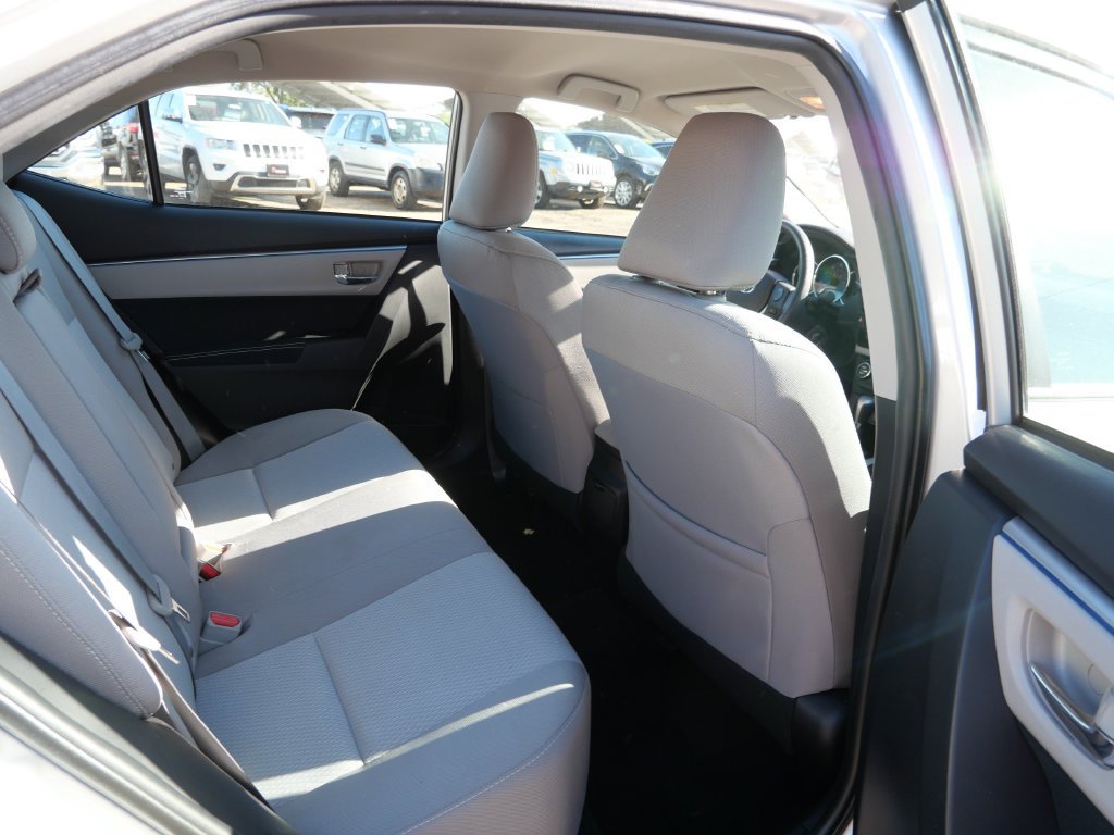 Used 2016 Toyota Corolla LE FWD image 13