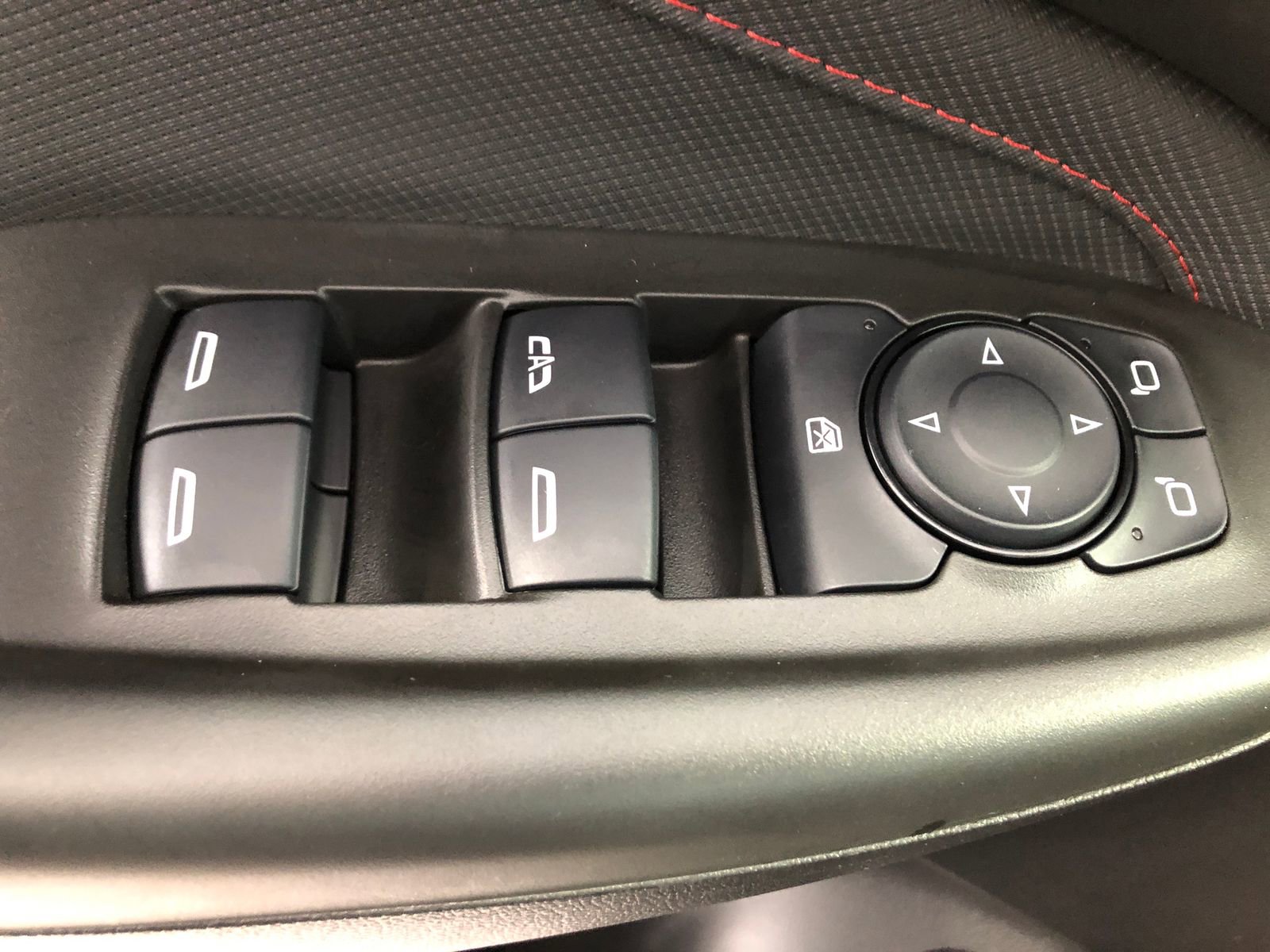 Certified 2025 Chevrolet TrailBlazer RS w/ Convenience Package image 39