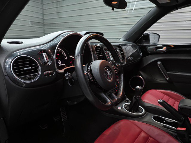 Used 2013 Volkswagen Beetle 2.0T FWD image 12