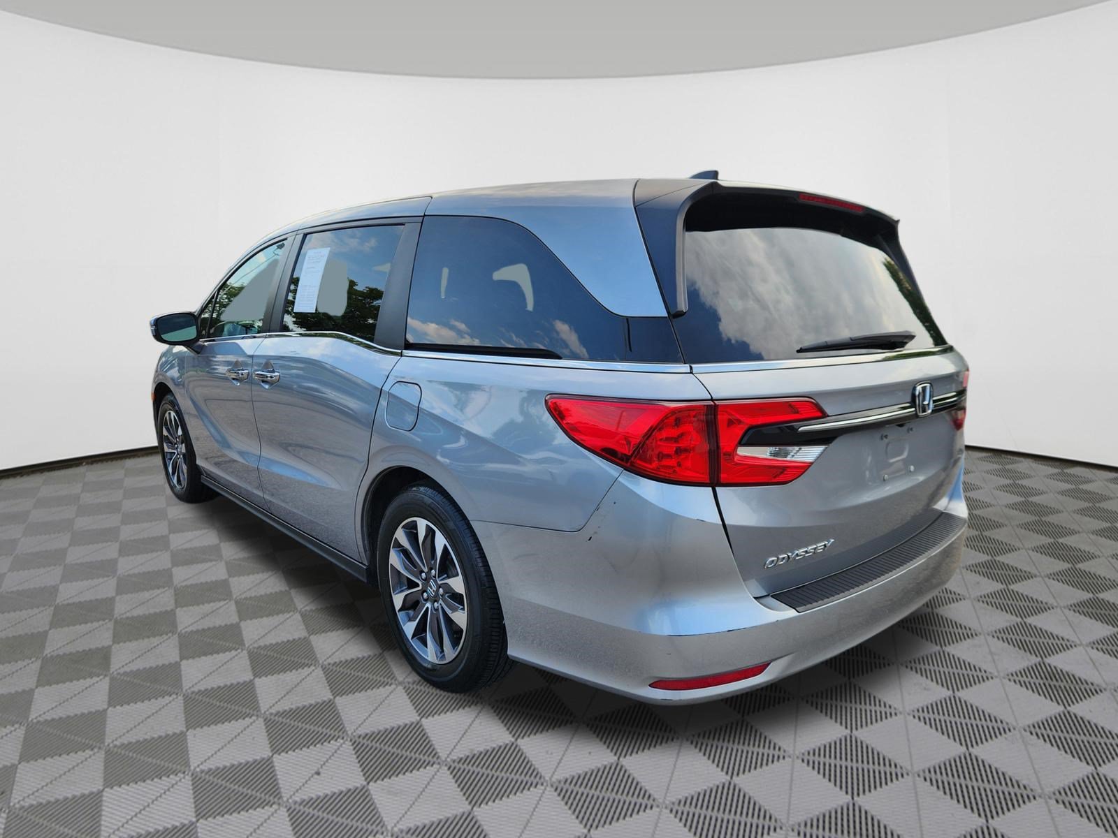 Certified 2023 Honda Odyssey EX-L image 3
