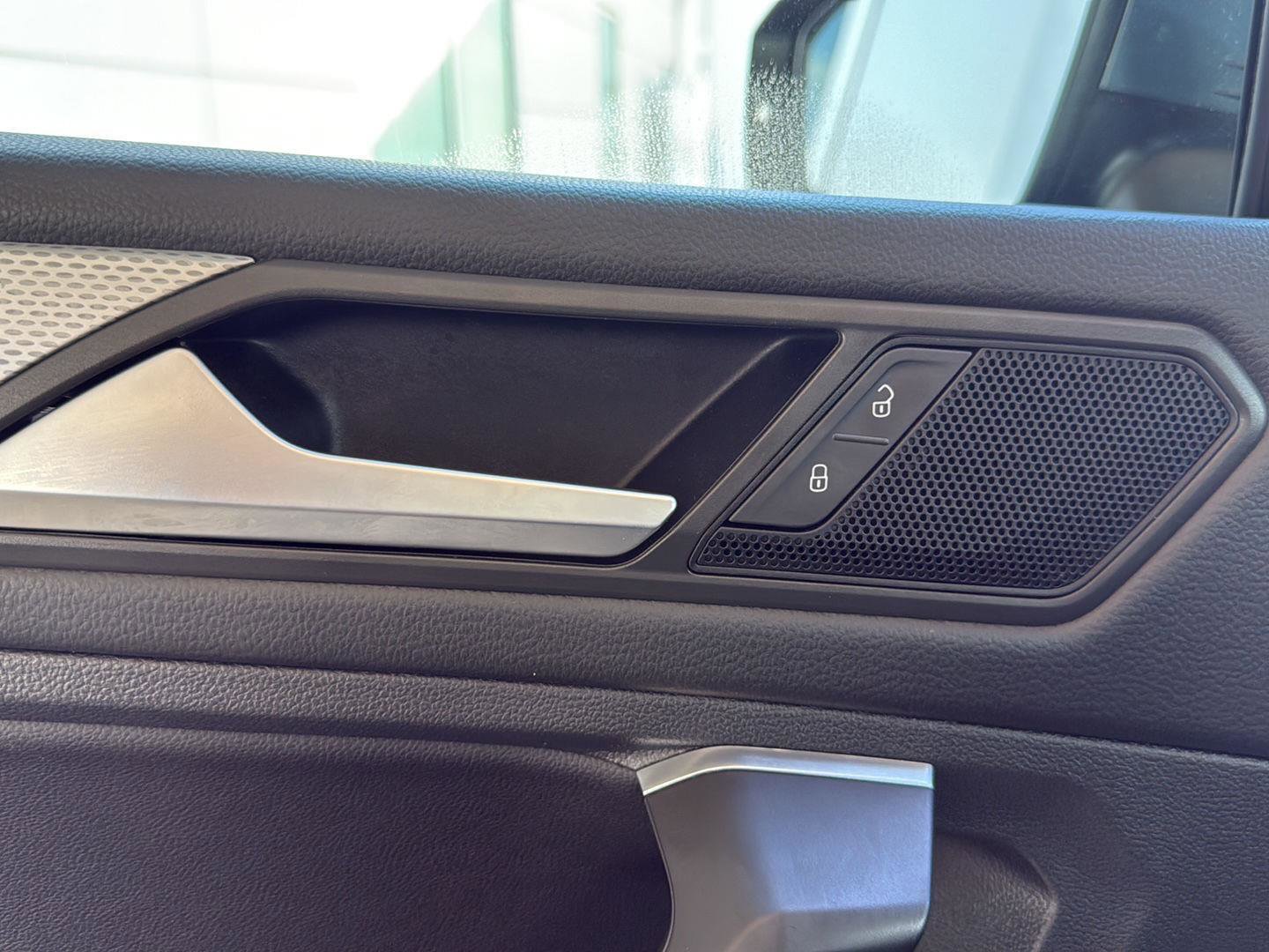 Used 2022 Volkswagen Tiguan S AWD/4WD image 15