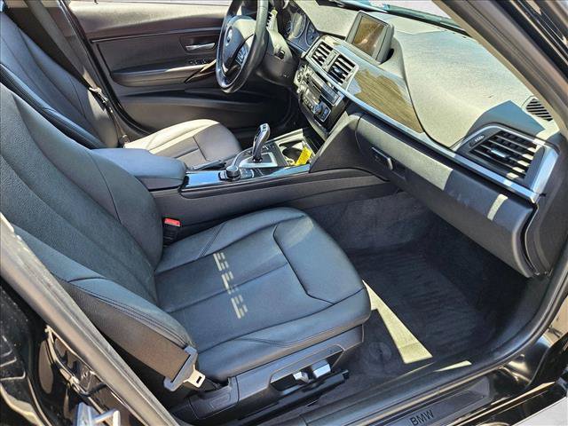 Used 2017 BMW 320i Sedan RWD image 20