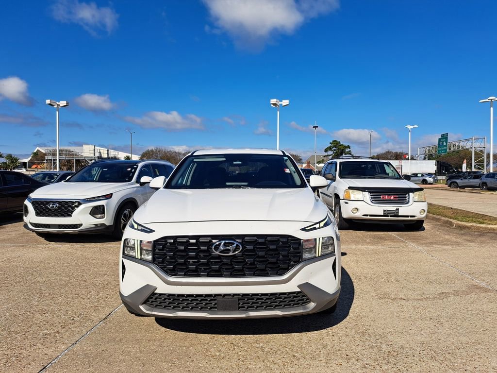 Used 2023 Hyundai Santa Fe SE image 3