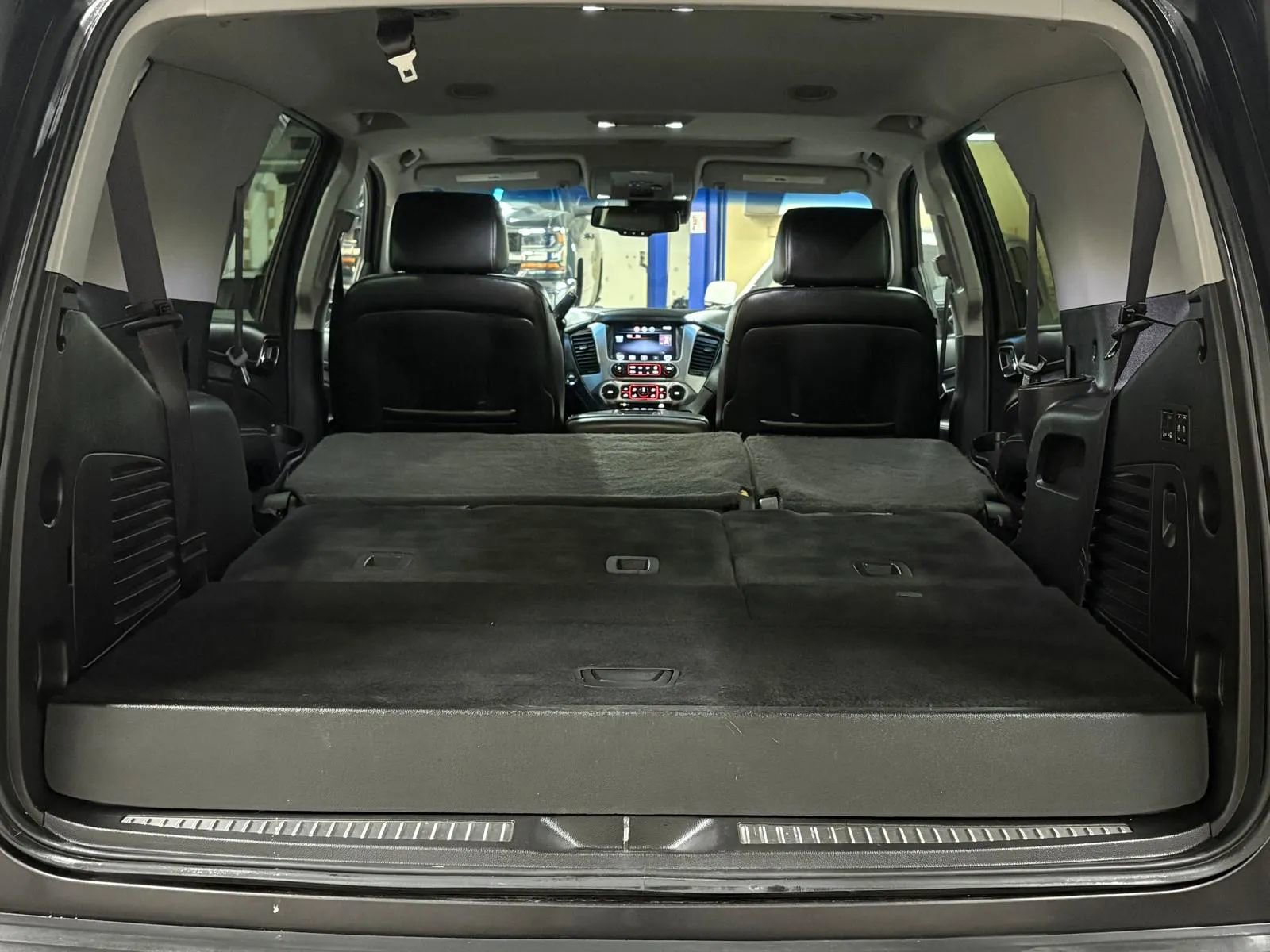 Used 2015 GMC Yukon SLT image 10