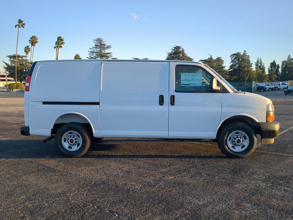 New 2025 GMC Savana 2500 w/ Driver Convenience Package RWD image 8