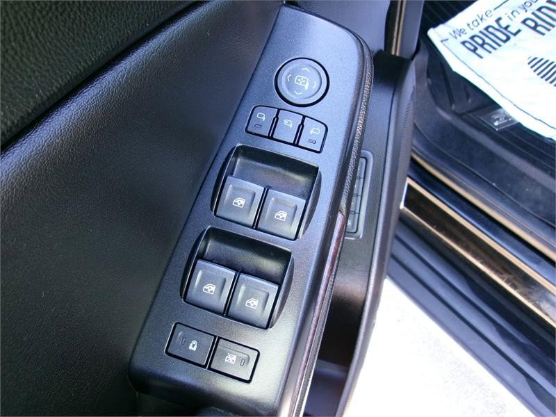 Used 2019 GMC Yukon XL SLT w/ Premium Edition image 19