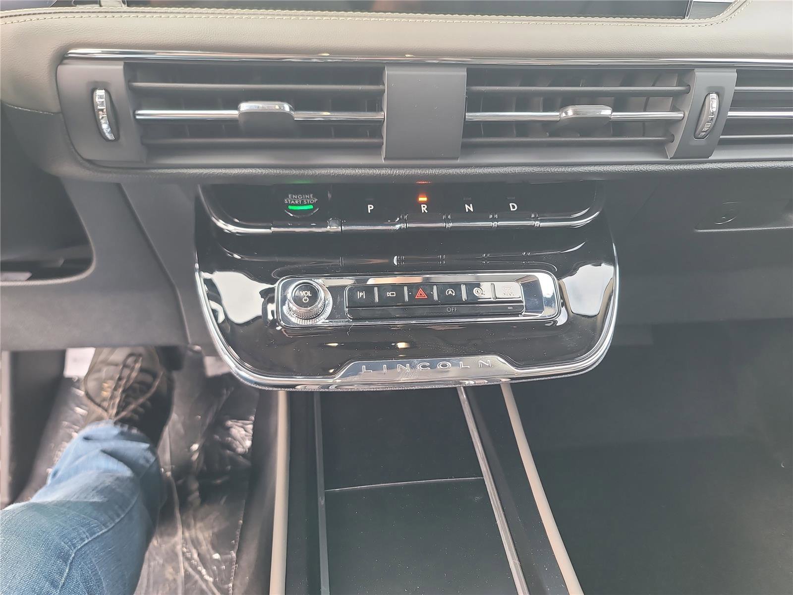 New 2026 Lincoln Corsair Premiere image 16