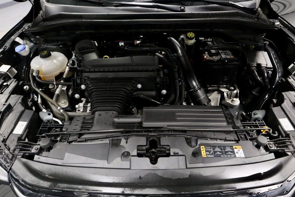 Used 2025 Ford Escape Platinum image 18