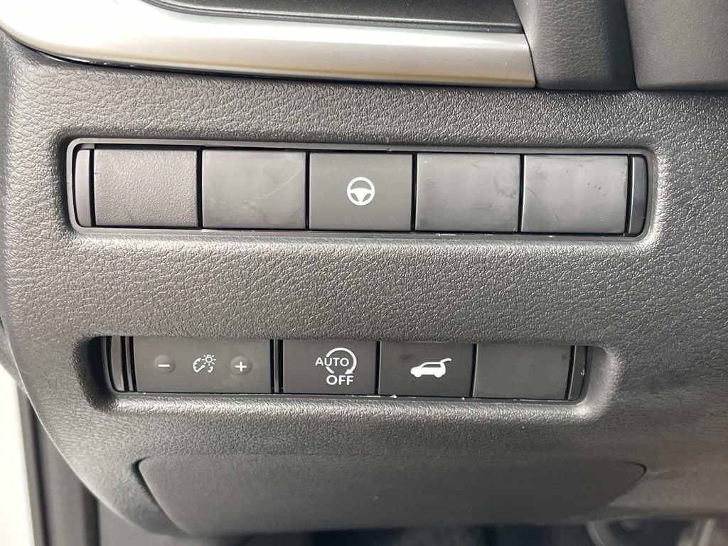New 2026 Nissan Rogue SV w/ Cold Weather Package AWD/4WD image 28