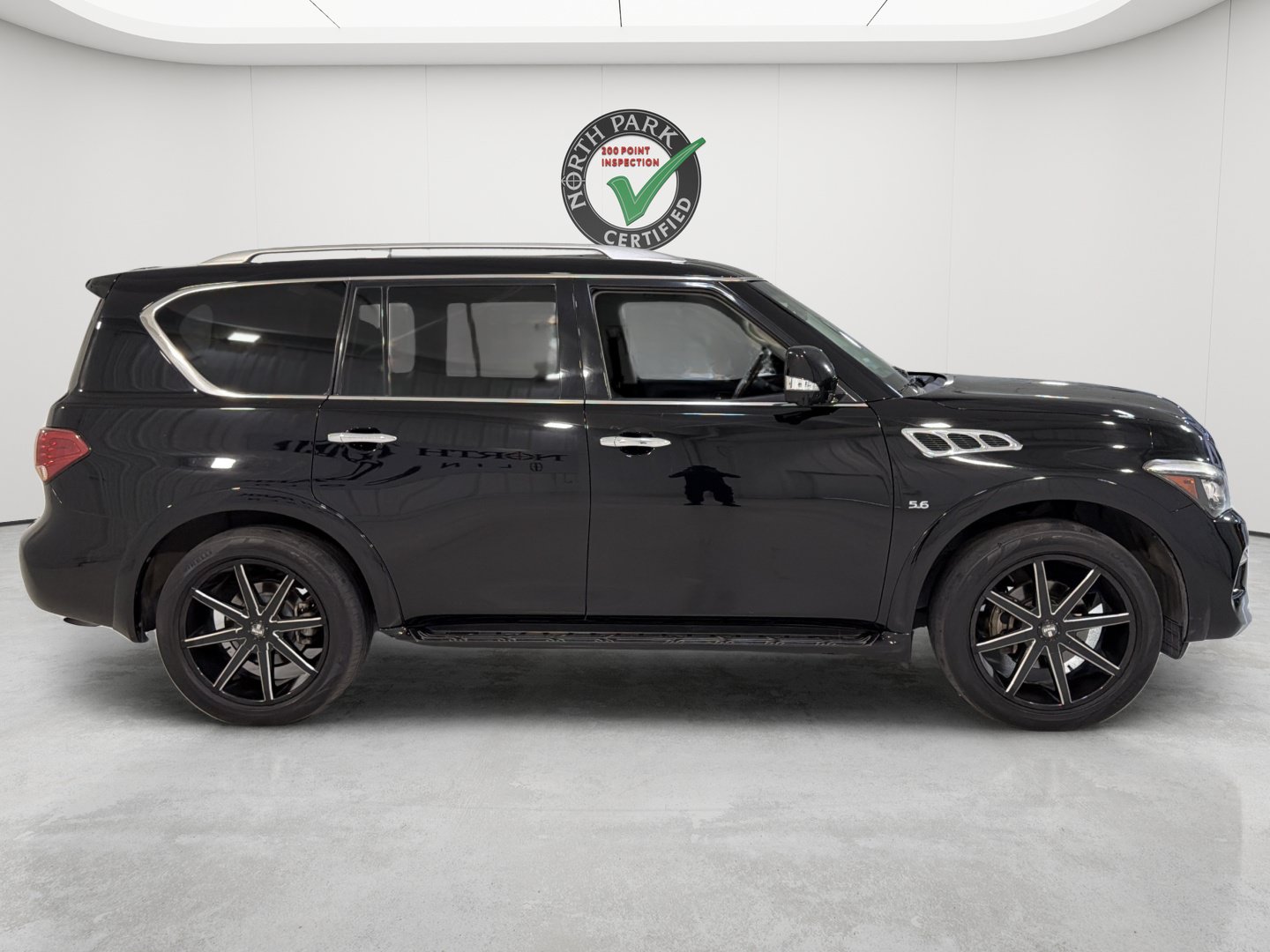 Used 2017 INFINITI QX80 2WD w/ Driver Assistance Package image 6