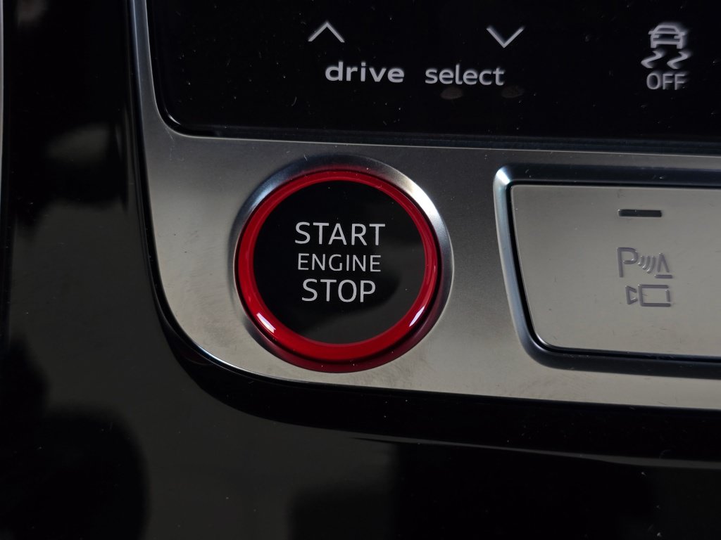 New 2026 Audi SQ8 Premium Plus AWD/4WD image 38