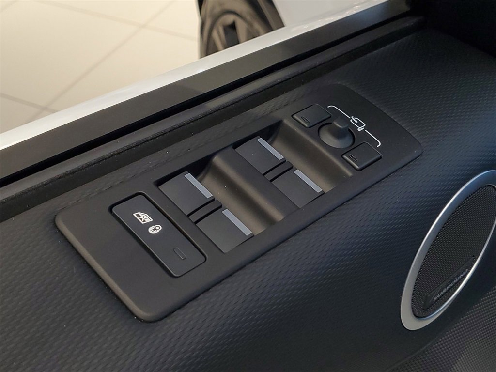 New 2026 Land Rover Discovery Limited Edition image 11