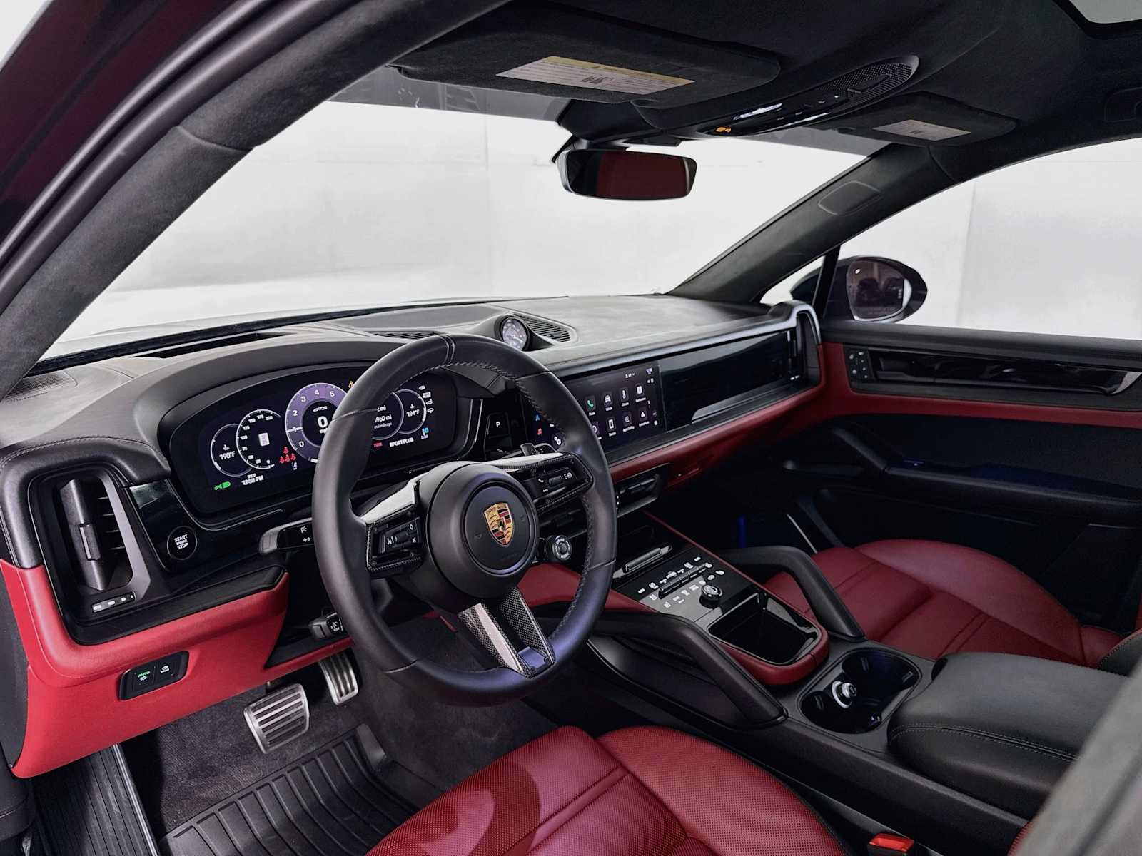 Used 2025 Porsche Cayenne GTS AWD/4WD image 10