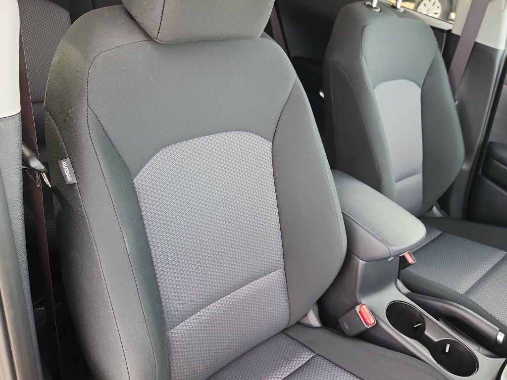 Used 2025 Kia Soul LX FWD image 13