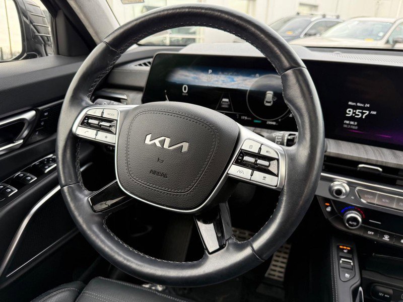Used 2024 Kia Telluride SX Prestige image 13