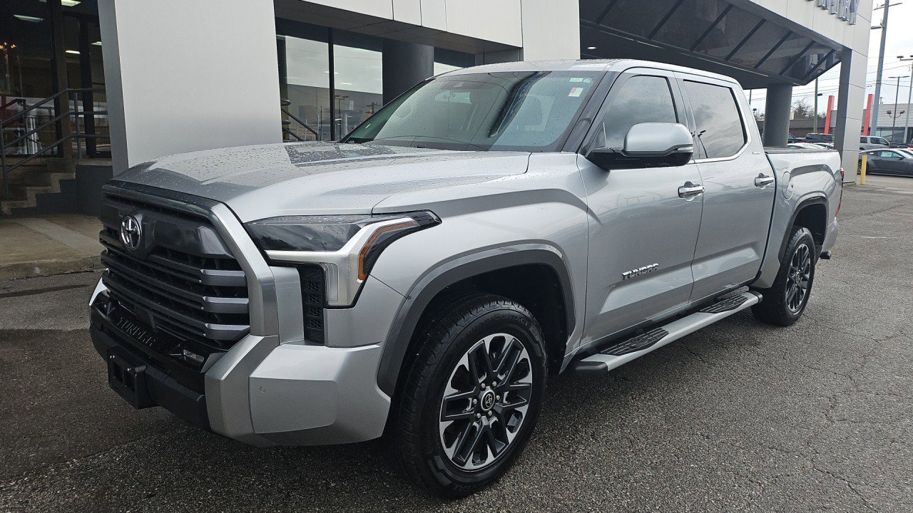 Used 2023 Toyota Tundra Limited w/ Power Package image 8