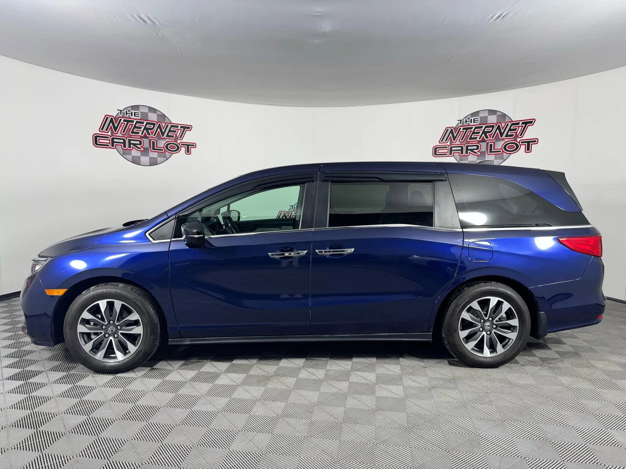 Used 2024 Honda Odyssey EX-L image 4