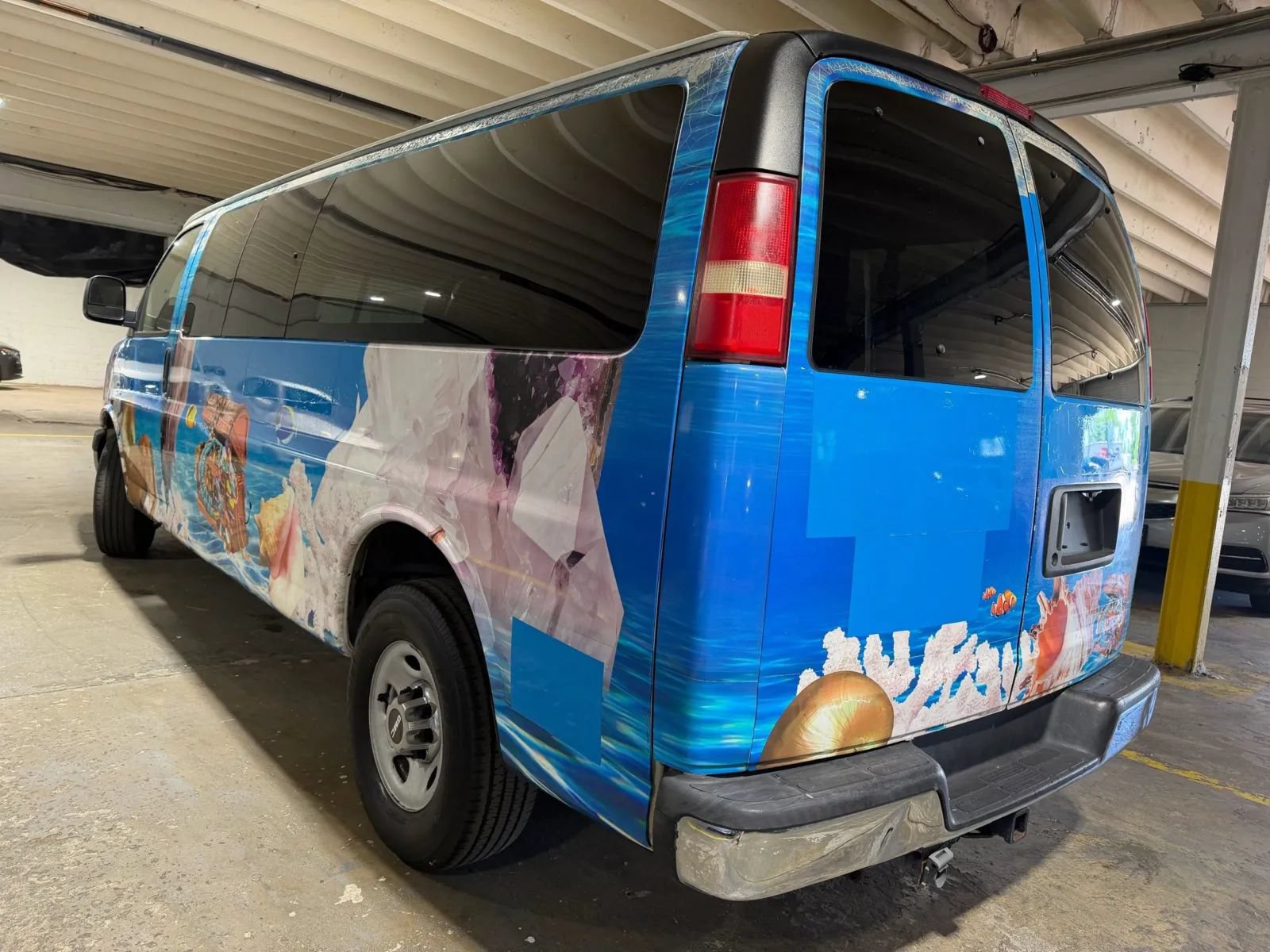 Used 2010 GMC Savana 3500 LT w/ LT Preferred Equipment Group RWD image 3