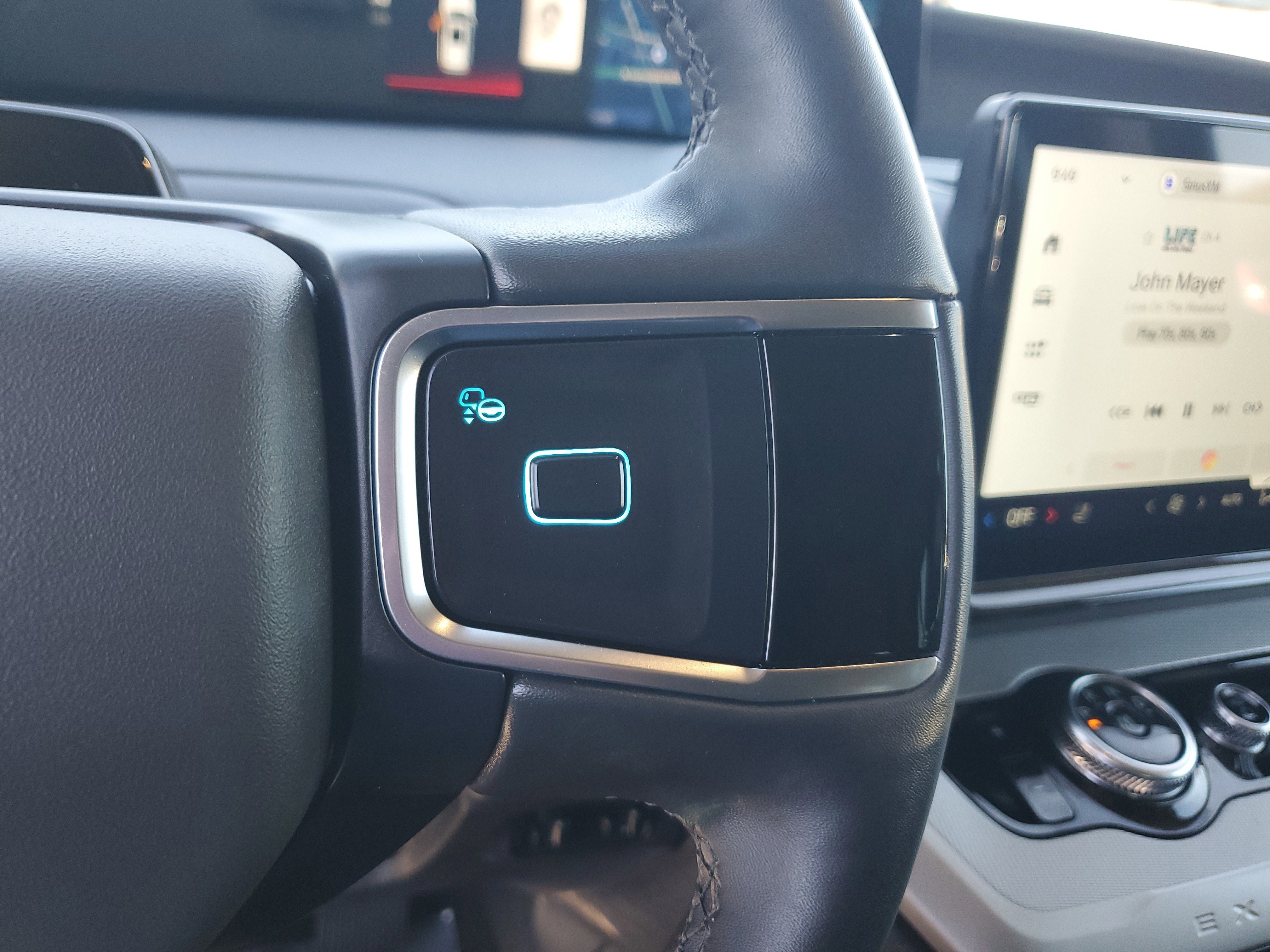 Used 2025 Ford Expedition Active image 25