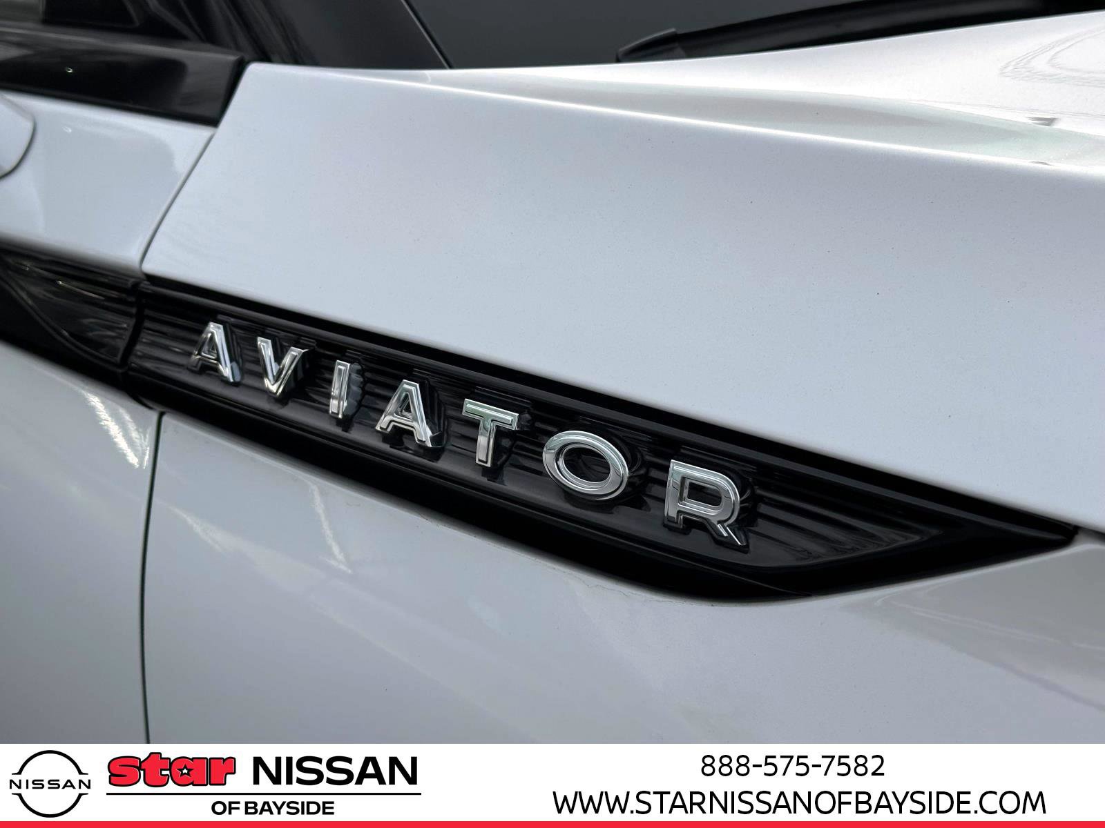 Used 2025 Lincoln Aviator Reserve w/ Jet Appearance Package image 9