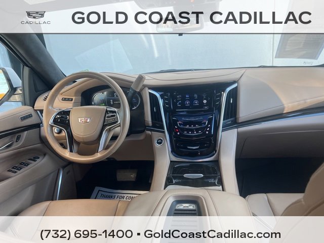 Used 2020 Cadillac Escalade Platinum image 12