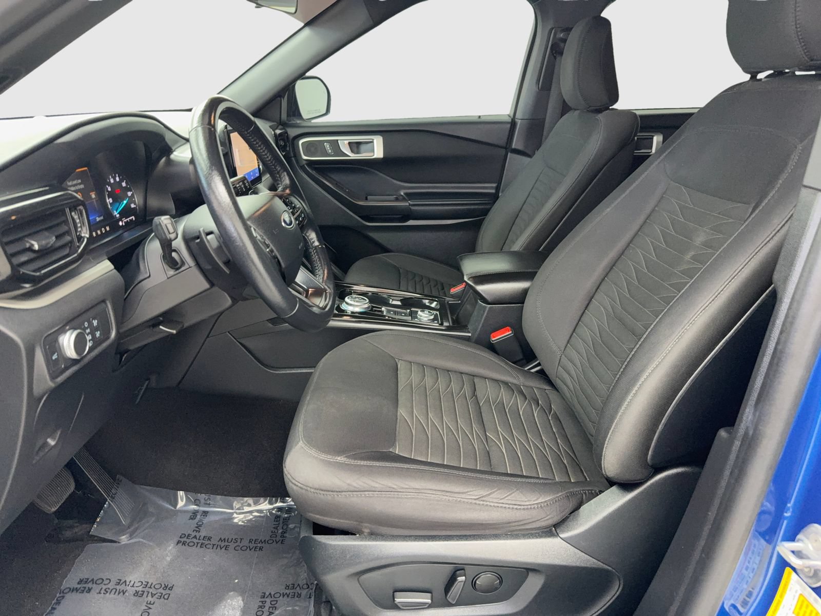 Used 2020 Ford Explorer XLT AWD/4WD image 17