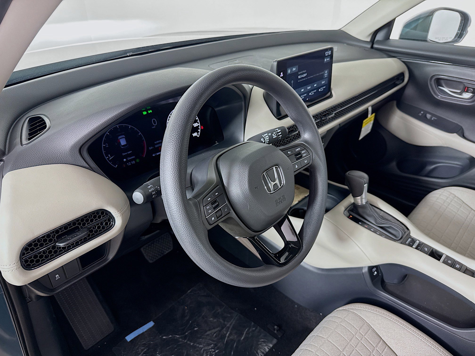 New 2027 Honda HR-V LX image 8