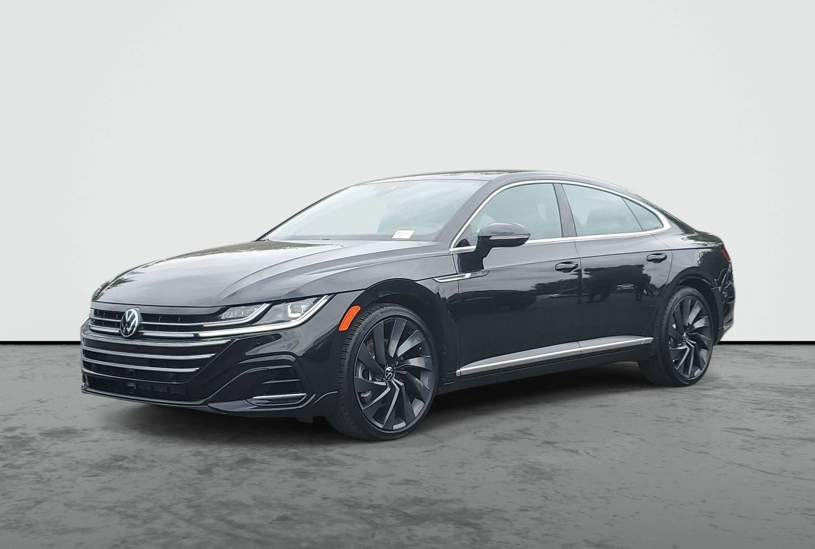 Used 2023 Volkswagen Arteon SEL AWD/4WD image 2