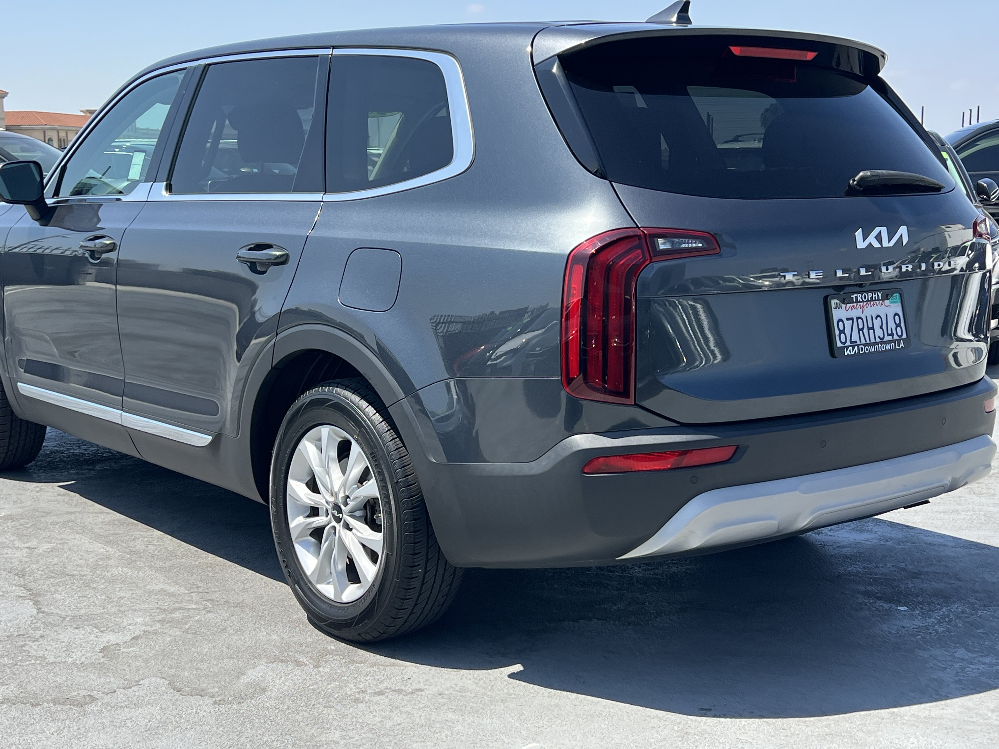 Certified 2022 Kia Telluride LX FWD image 5