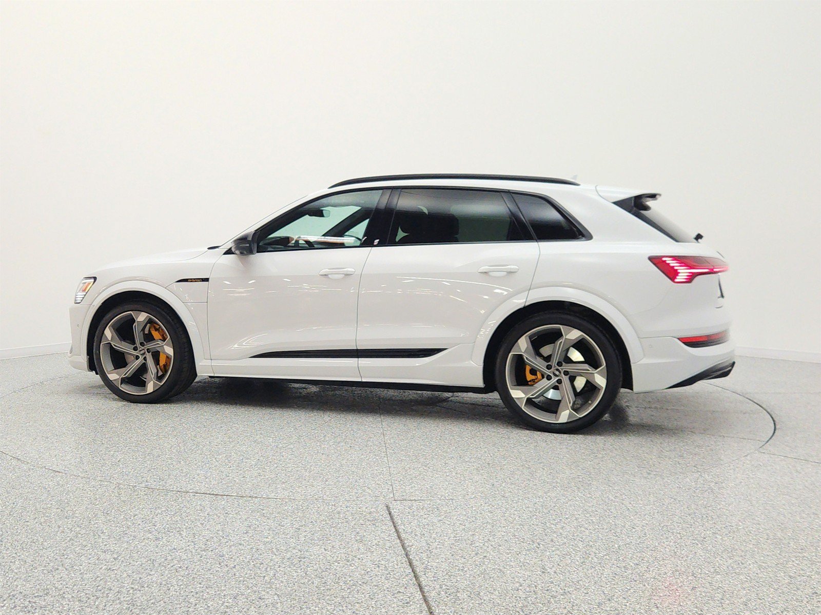Used 2023 Audi e-tron S Premium Plus w/ Black Optic Package AWD/4WD image 8