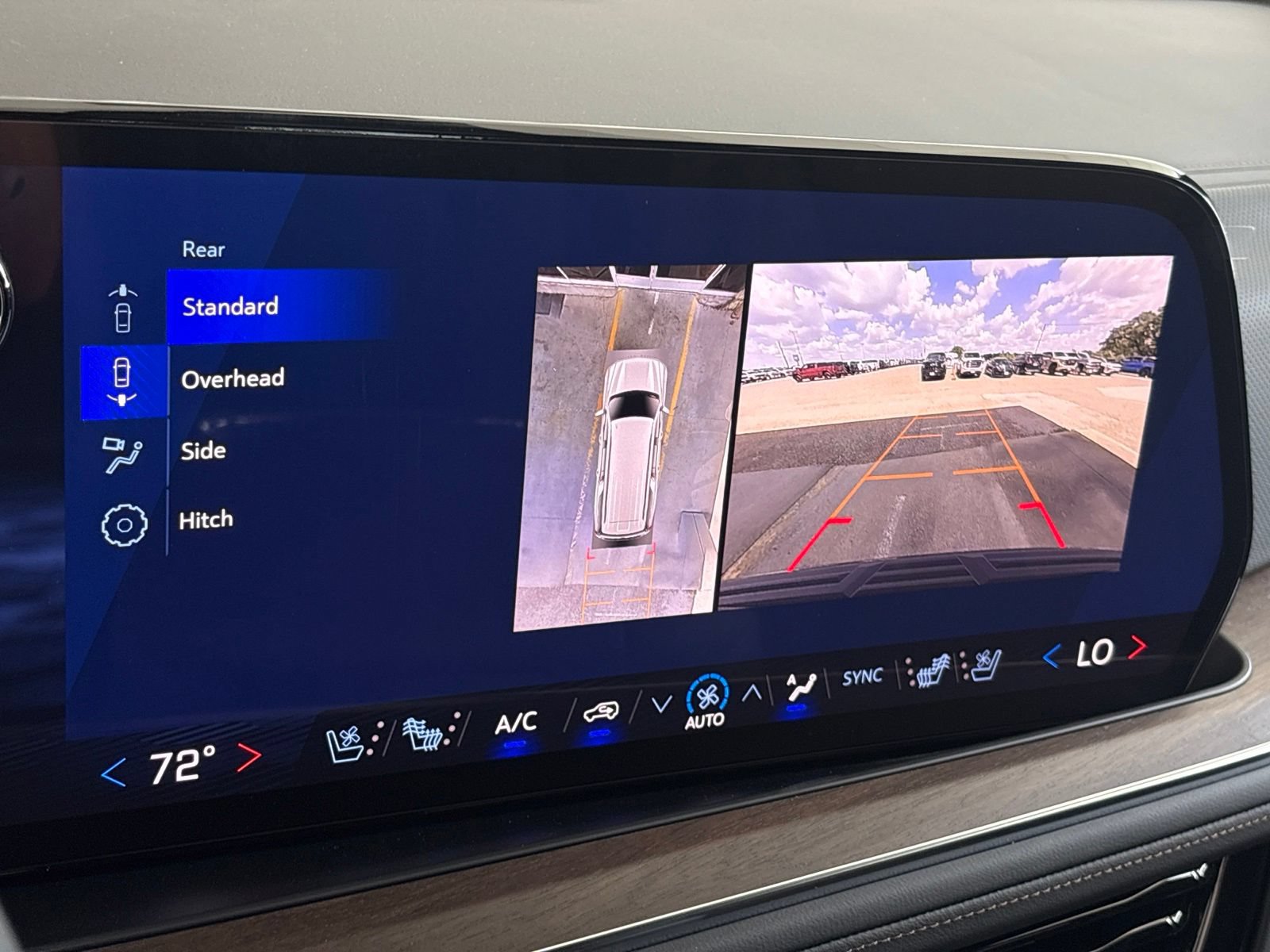 New 2026 Chevrolet Suburban High Country AWD/4WD image 31