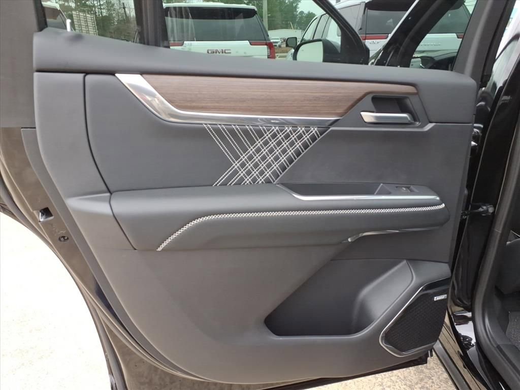 New 2026 GMC Acadia Denali image 17