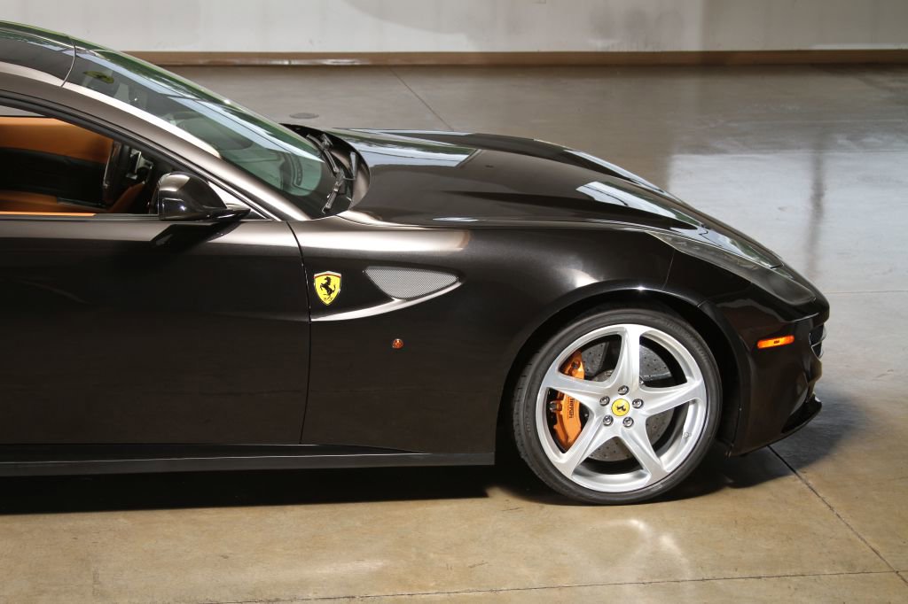 Used 2016 Ferrari FF image 43