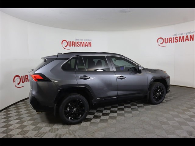Used 2024 Toyota RAV4 SE image 9