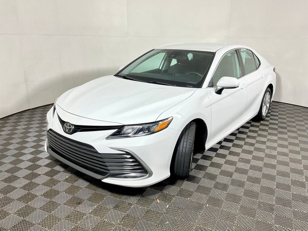 Used 2023 Toyota Camry LE AWD/4WD image 11