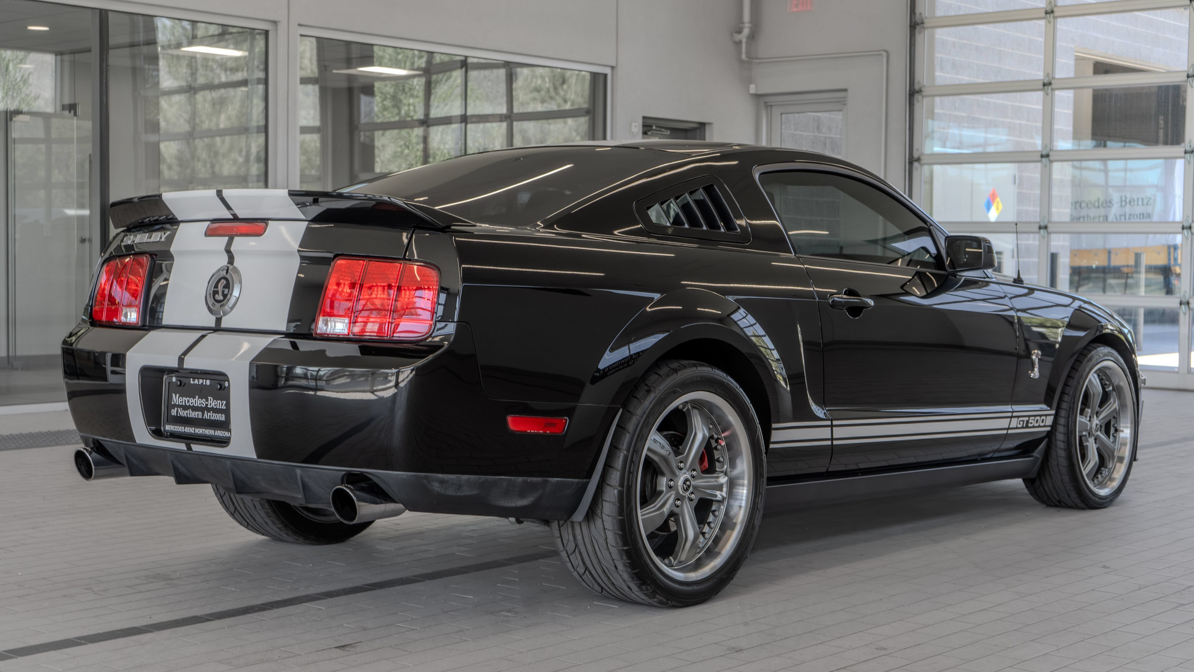 Used 2007 Ford Mustang Shelby GT500 RWD image 28