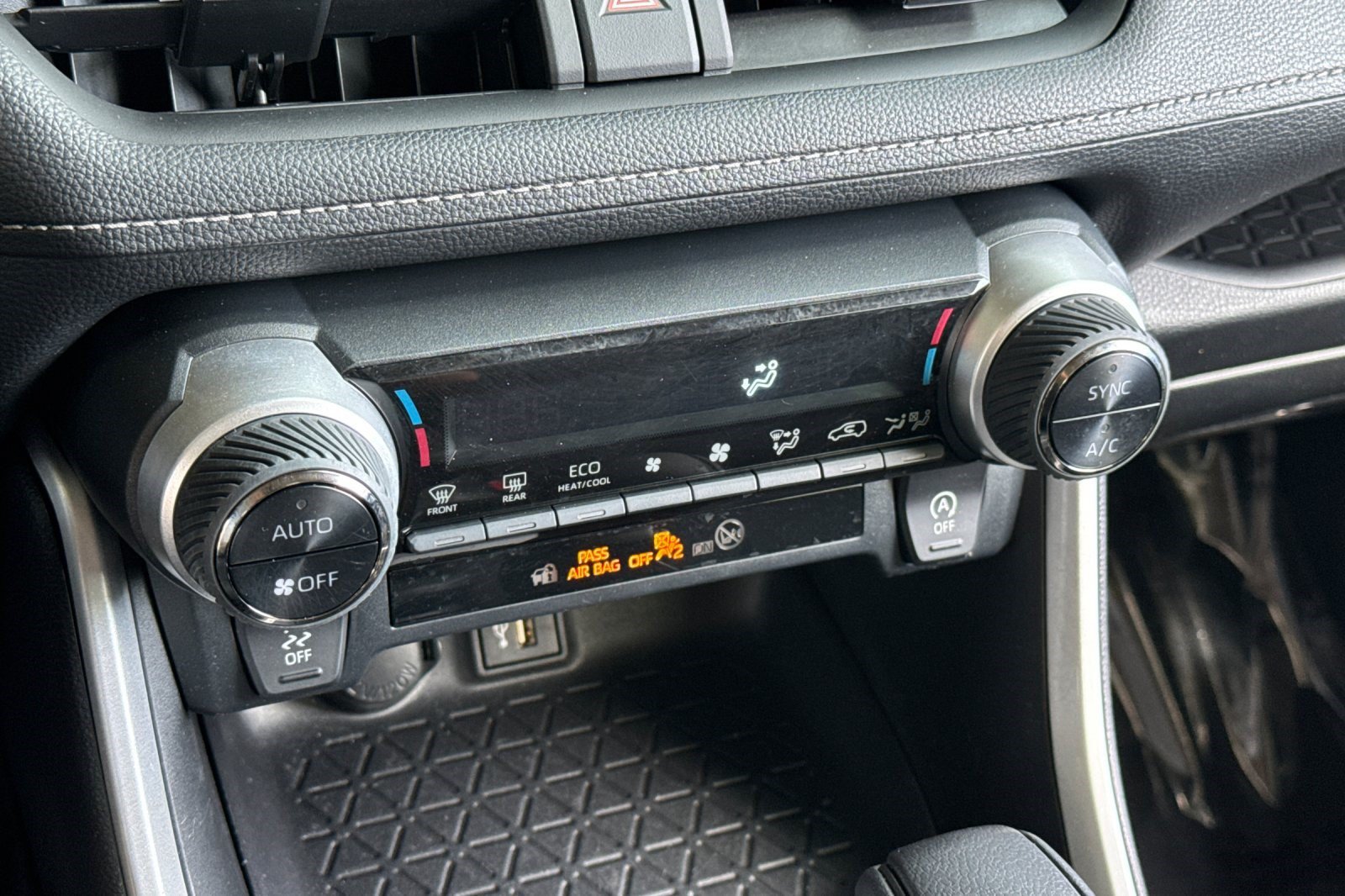 Used 2023 Toyota RAV4 XLE w/ Convenience Package FWD image 18