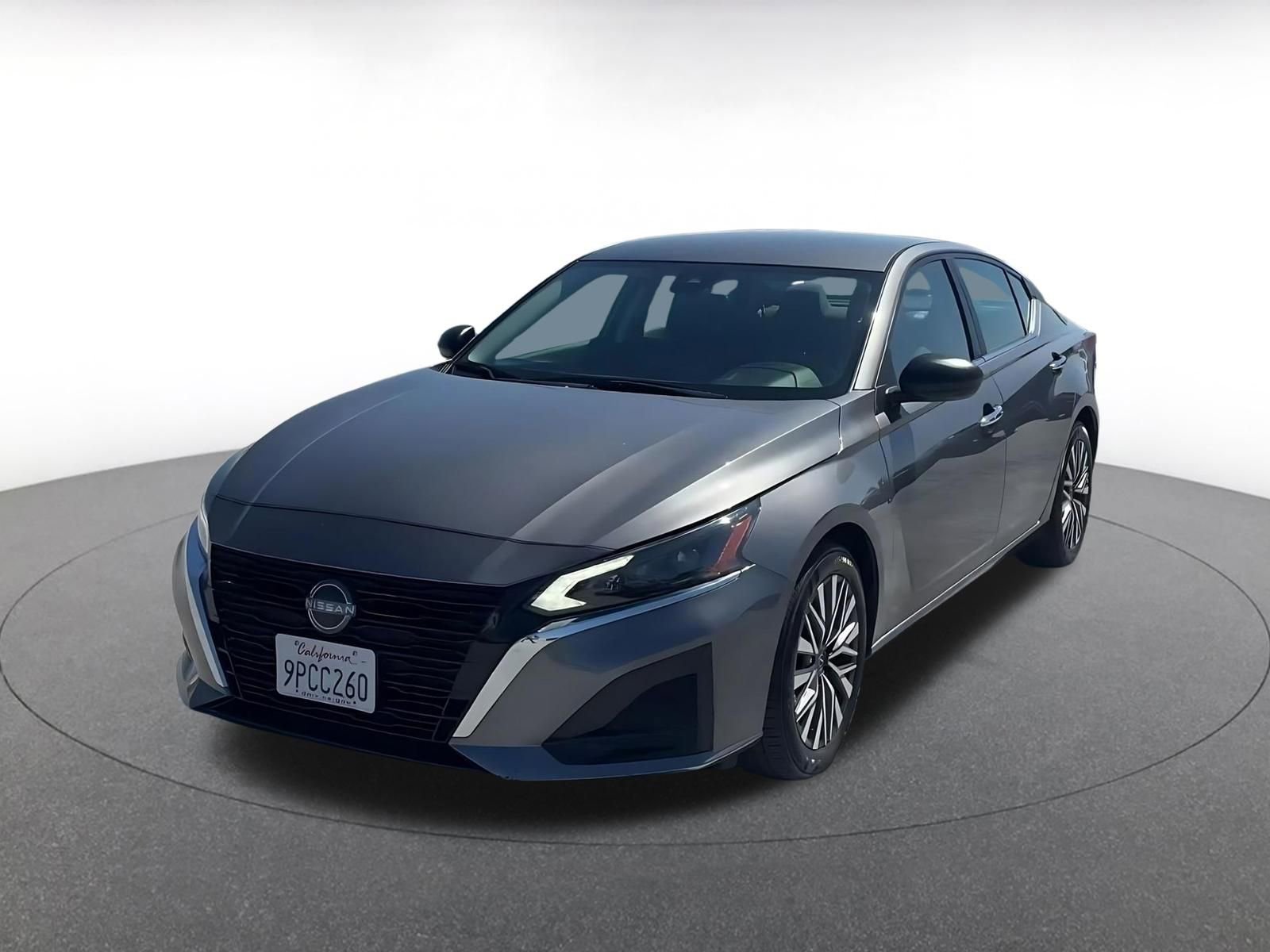 Used 2025 Nissan Altima 2.5 SV FWD image 7