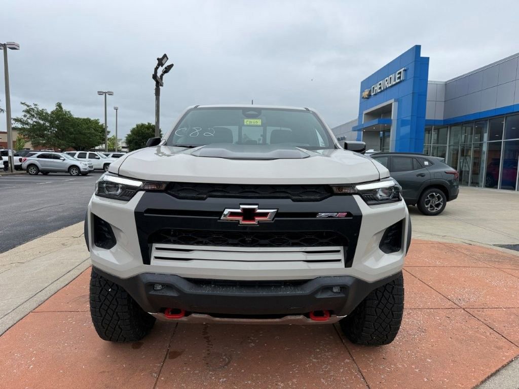 New 2026 Chevrolet Colorado ZR2 w/ Technology Package AWD/4WD image 2