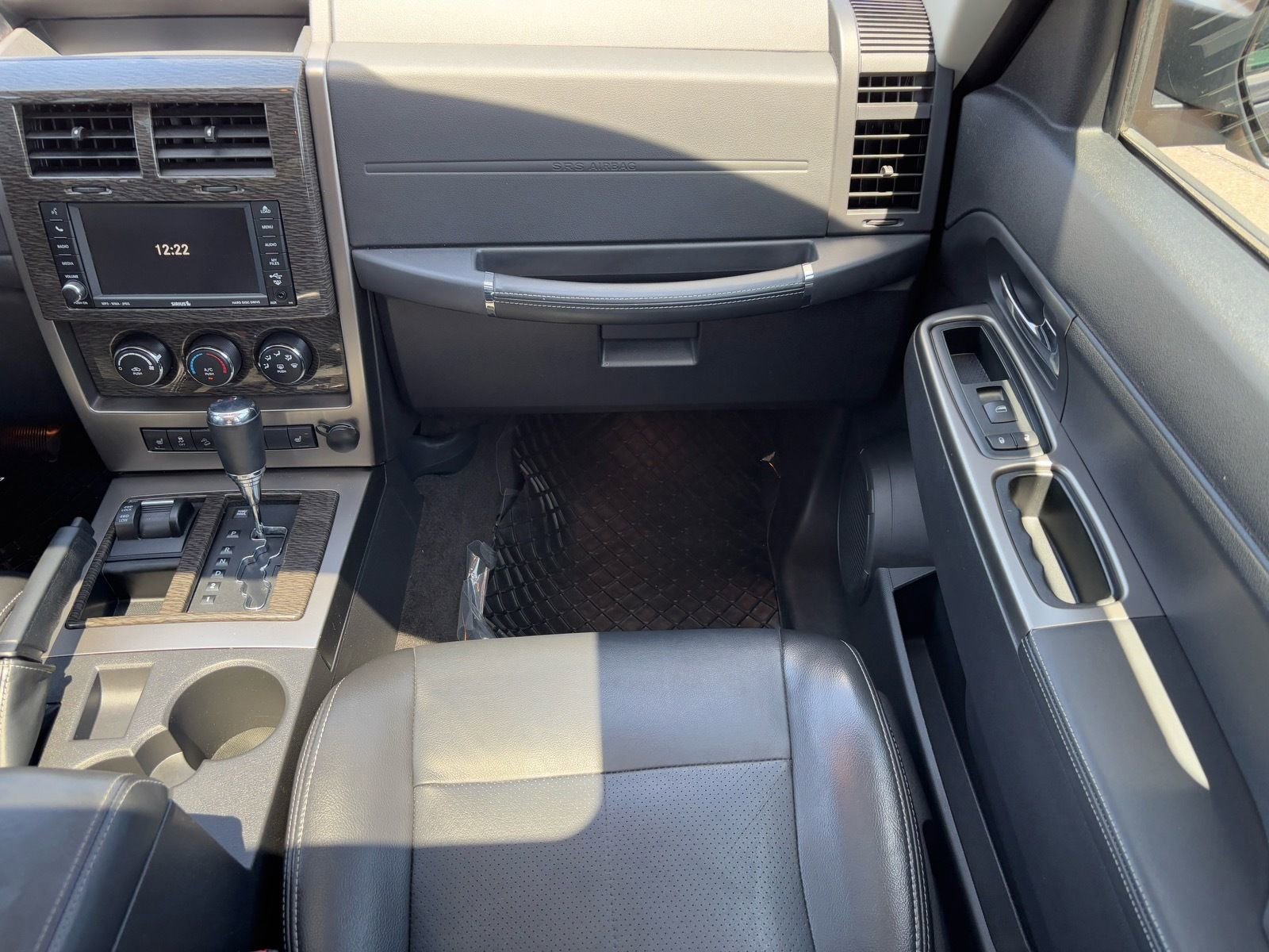 Used 2011 Jeep Liberty Limited w/ Chrome Accents Group image 15