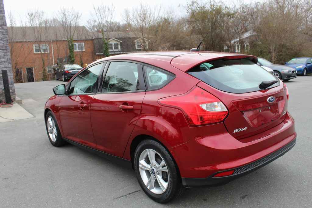 Used 2014 Ford Focus SE image 9