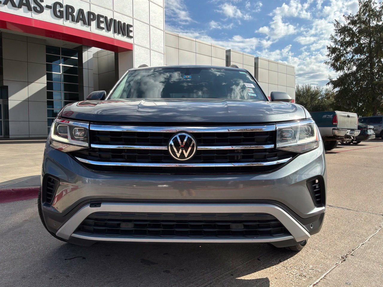 Used 2022 Volkswagen Atlas SE AWD/4WD image 3