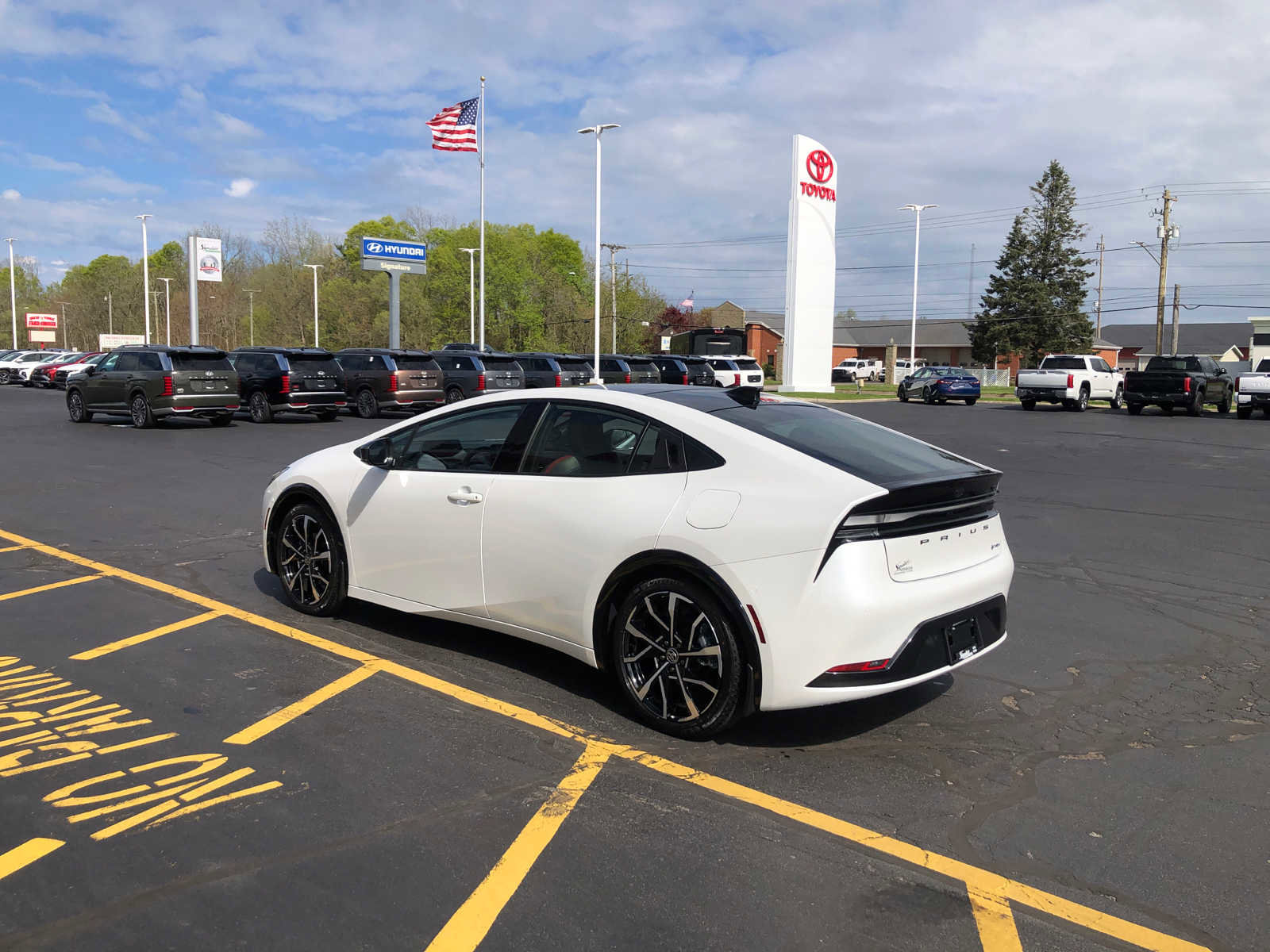 Used 2026 Toyota Prius Plug-In Hybrid w/ Limited Premium Package FWD image 3