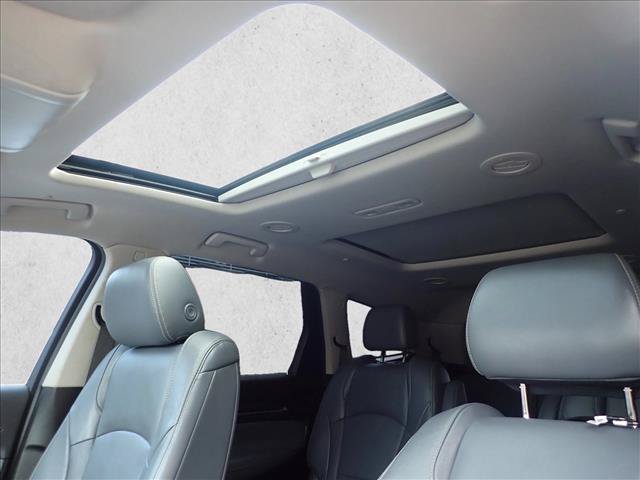Used 2020 Buick Enclave Premium w/ Sun and Sites Package AWD/4WD image 14