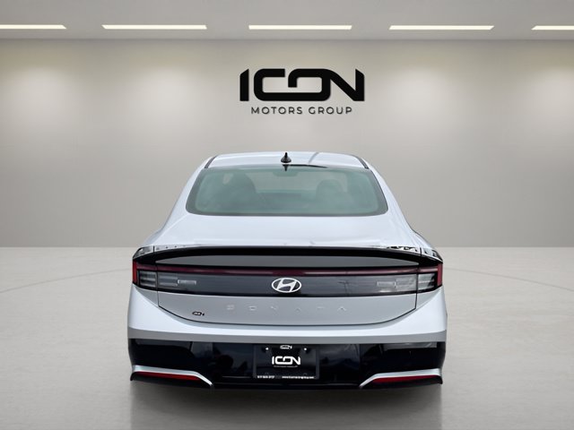 Used 2025 Hyundai Sonata SEL FWD image 3