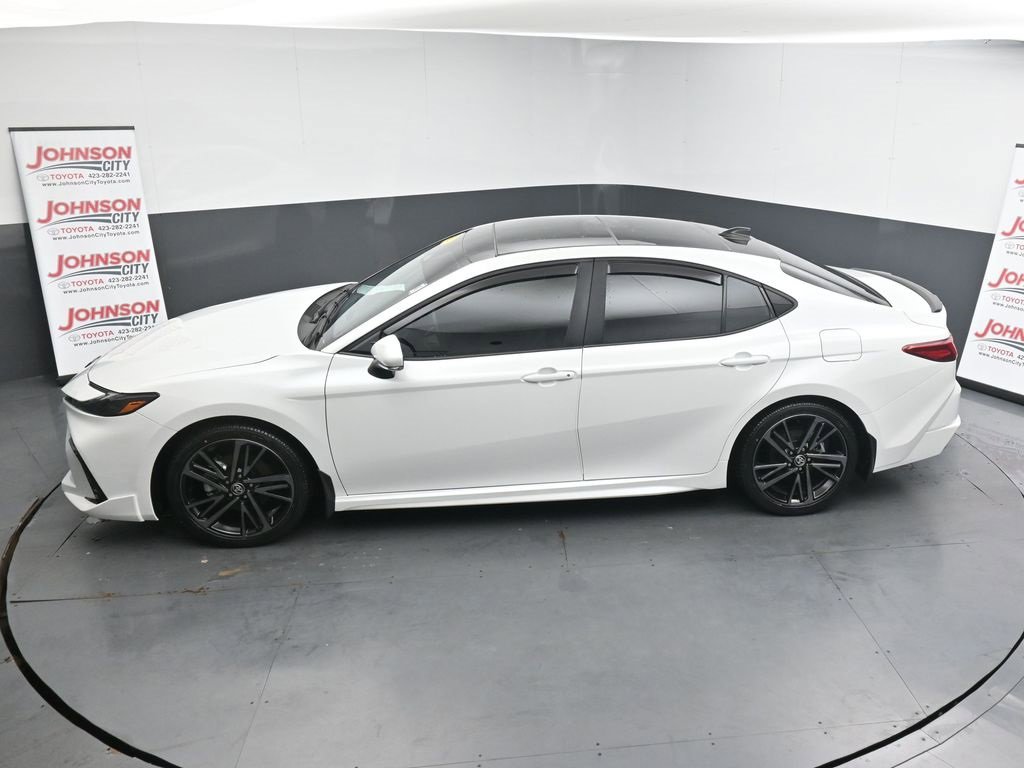 Used 2025 Toyota Camry XSE image 28